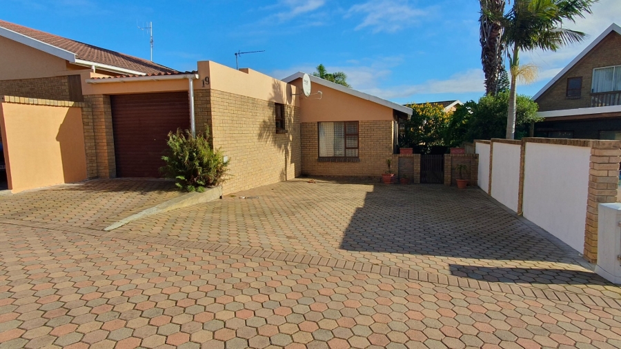 3 Bedroom Property for Sale in Heiderand Western Cape